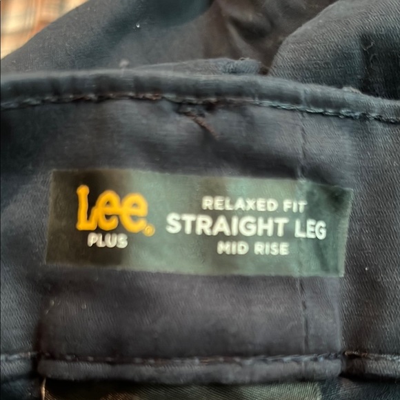 NWT Navy blue Cropped Pants‎ Relaxed Fit Straight Leg  size 28w. PETITE - Picture 6 of 6